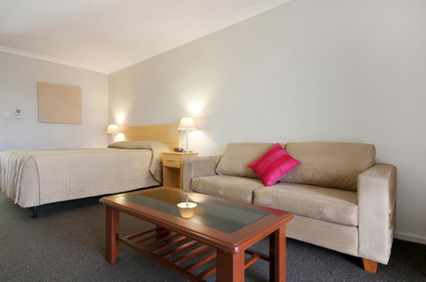 Dog Rock Motel - Tourism Guide 15