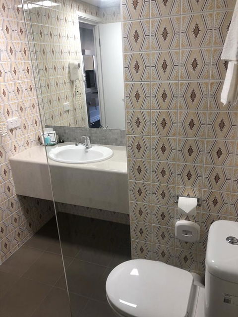 Dog Rock Motel - Tourism Guide 13