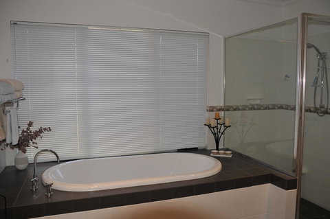 Glenelg On King Bed & Breakfast - Travel Agents 26