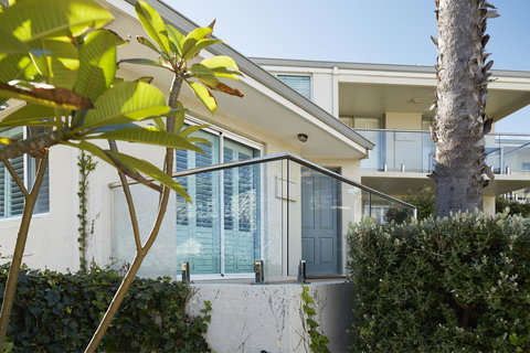 Seashells Scarborough - Travel Agents 6