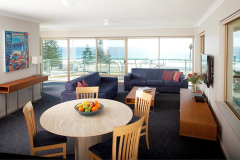 Seashells Scarborough - Travel Agents 12