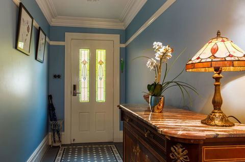 Blue Door Apartments - Travel Agents 13