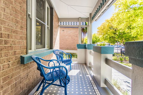 Blue Door Apartments - Travel Agents 11