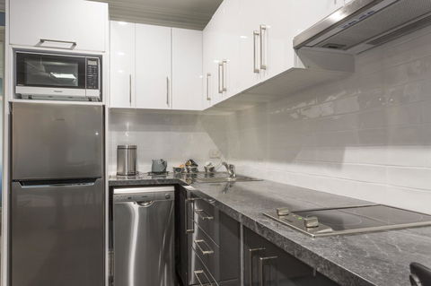 Blue Door Apartments - Travel Agents 10