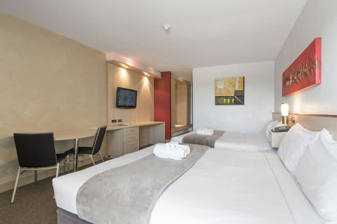 Metro Hotel Perth - Tourism Guide 24
