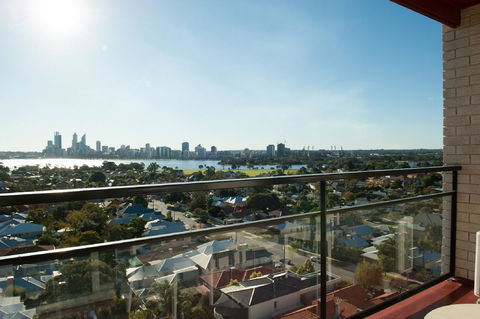 Metro Hotel Perth - Tourism Guide 6