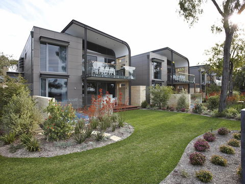 Aqua Resort Busselton - Travel Agents 21