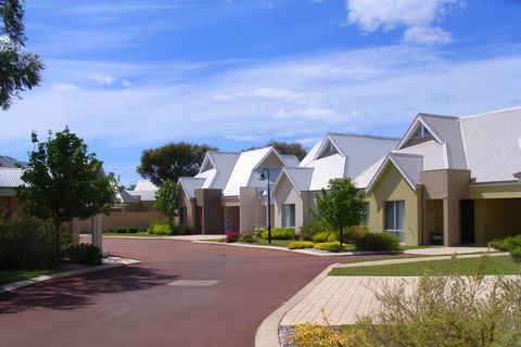 Cape View Beach Resort - Travel Agents 36