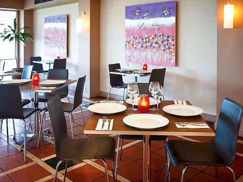 The Continental Hotel - Travel Agents 31