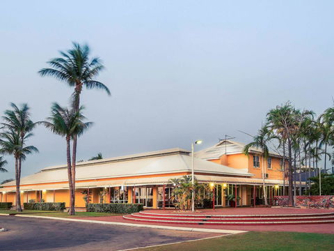 The Continental Hotel - Travel Agents 4