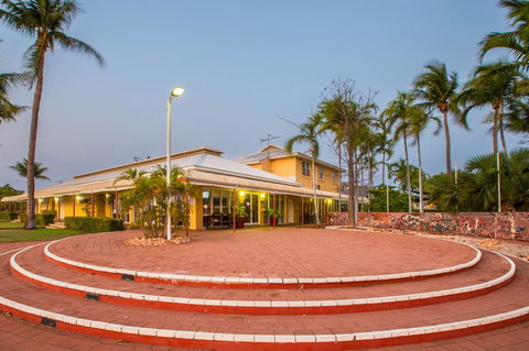 The Continental Hotel - Travel Agents 8