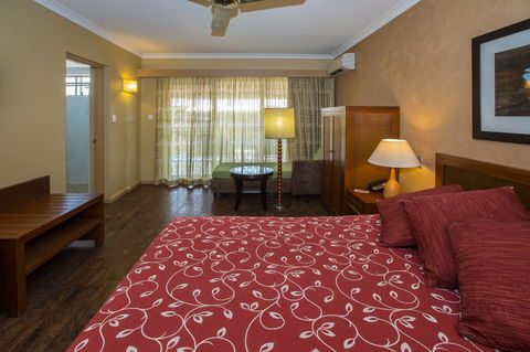 The Continental Hotel - Travel Agents 32