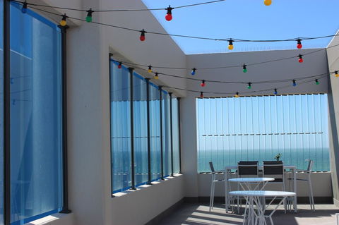 The Gerald Apartment Hotel - Cruises Travel 40