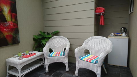 Nelson Bay Bed & Breakfast - Cruises Travel 13