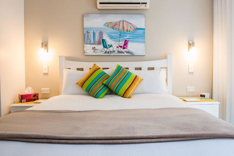 Nelson Bay Bed & Breakfast - Cruises Travel 32