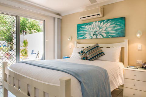 Nelson Bay Bed & Breakfast - Cruises Travel 29