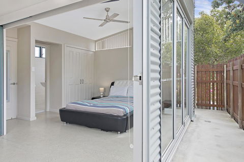 Crescent Head Spa Villa - Travel Search 6
