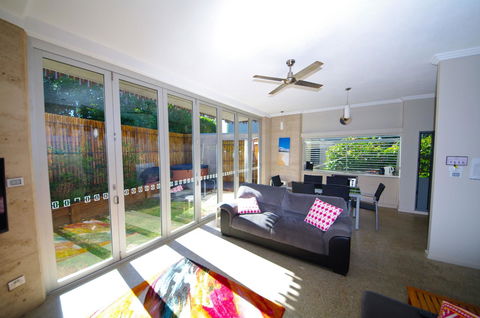 Crescent Head Spa Villa - Travel Search 25