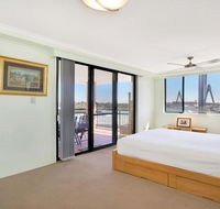 Darling Harbor Apartment - Cruises Travel