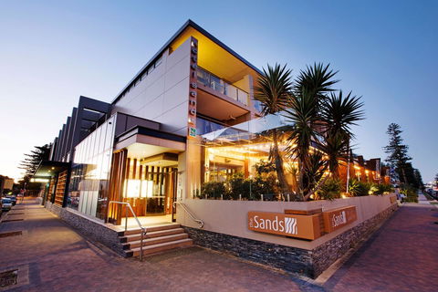 Narrabeen Sands Hotel By Nightcap Plus - Travel Agents 4
