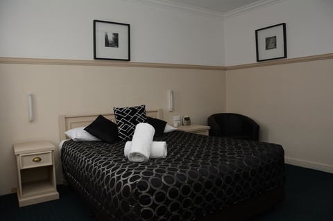 Ben Chifley Motor Inn - Travel Search 19