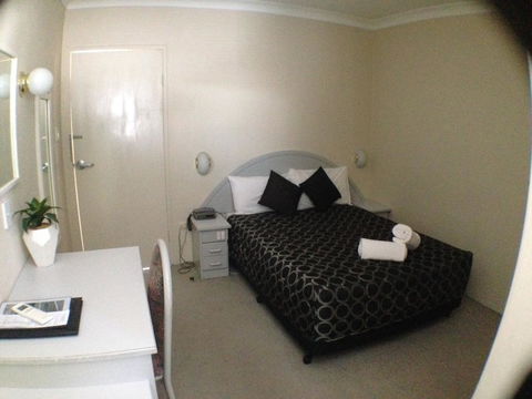 Ben Chifley Motor Inn - Travel Search 30