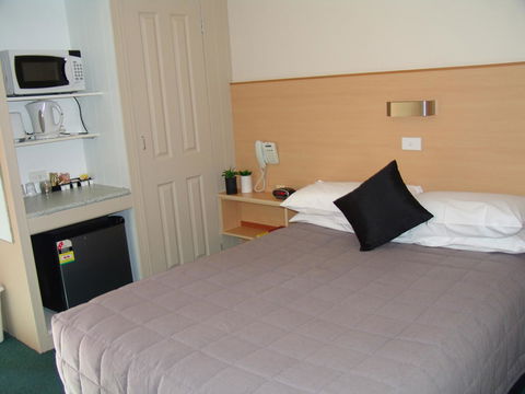 Ben Chifley Motor Inn - Travel Search 27
