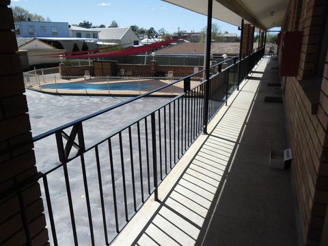 Ben Chifley Motor Inn - Travel Search 34