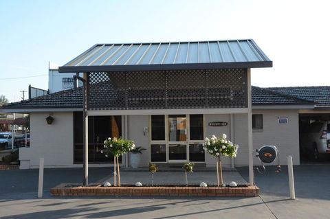 Ben Chifley Motor Inn - Travel Search 26