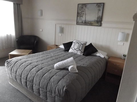 Ben Chifley Motor Inn - Travel Search 2