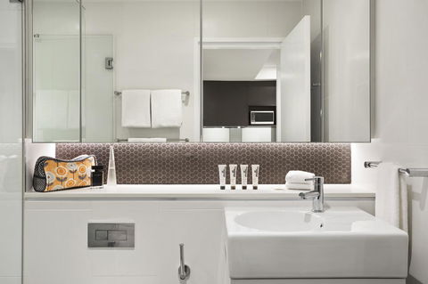 Quest North Sydney - Travel Agents 8