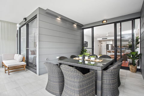 No 5 Rockpool 69 Ave Sawtell - Travel Agents 10