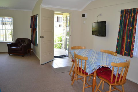 Sundial Holiday Units - Cruises Travel 26