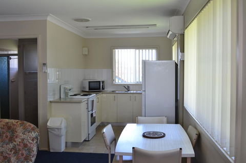Sundial Holiday Units - Cruises Travel 39