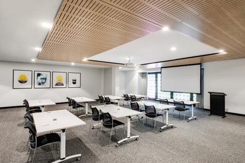 Vibe Hotel North Sydney - Tourism Guide 17