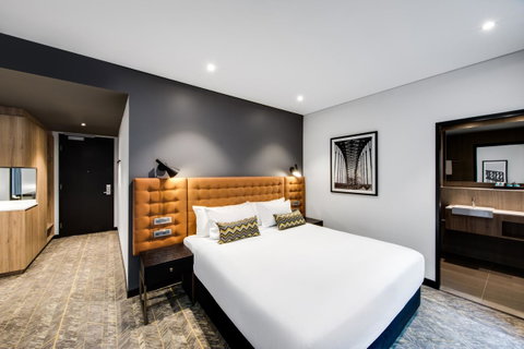 Vibe Hotel North Sydney - Tourism Guide 37