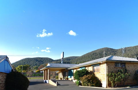 Almond Inn - Cruises Travel 2