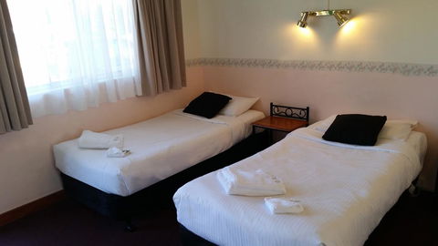 Echo Point Discovery Motel - Tourism Guide 6