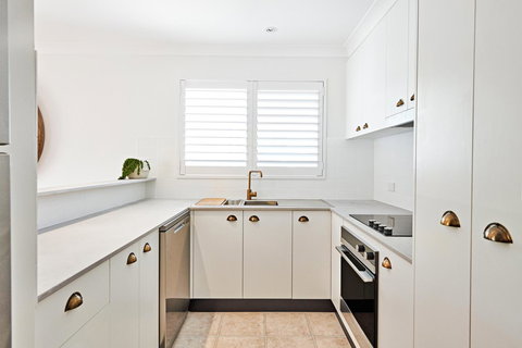 The Lord Byron - Tourism Guide 15