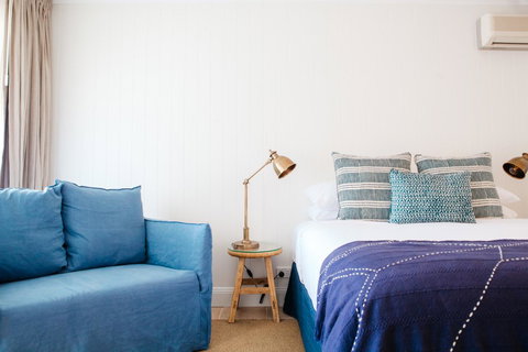 The Lord Byron - Tourism Guide 2