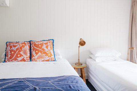 The Lord Byron - Tourism Guide 9