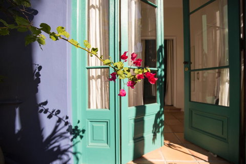 Bondi Beach House - Tourism Guide 19