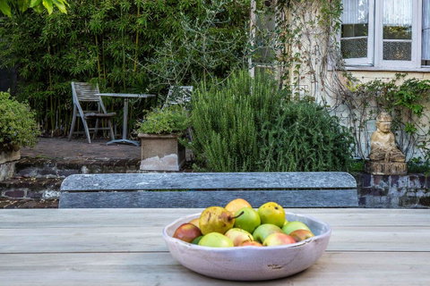 Bondi Beach House - Tourism Guide 12