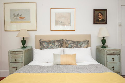 Bondi Beach House - Tourism Guide 40