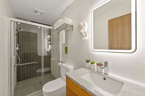YEHS Hotel Sydney QVB - Travel Agents 41