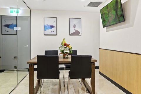 YEHS Hotel Sydney QVB - Travel Agents 17