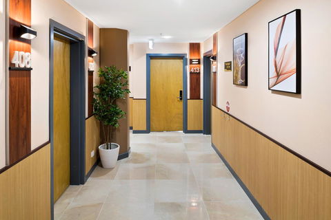 YEHS Hotel Sydney QVB - Travel Agents 42