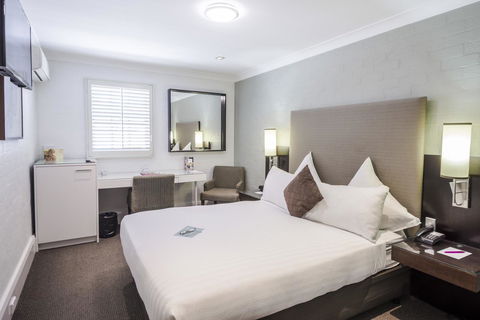 Crowne Plaza Hawkesbury Valley, An IHG Hotel - Cruises Travel 24