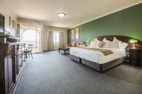 Crowne Plaza Hawkesbury Valley, An IHG Hotel - Cruises Travel 22