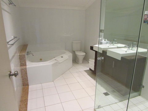 Crowne Plaza Hawkesbury Valley, An IHG Hotel - Cruises Travel 14